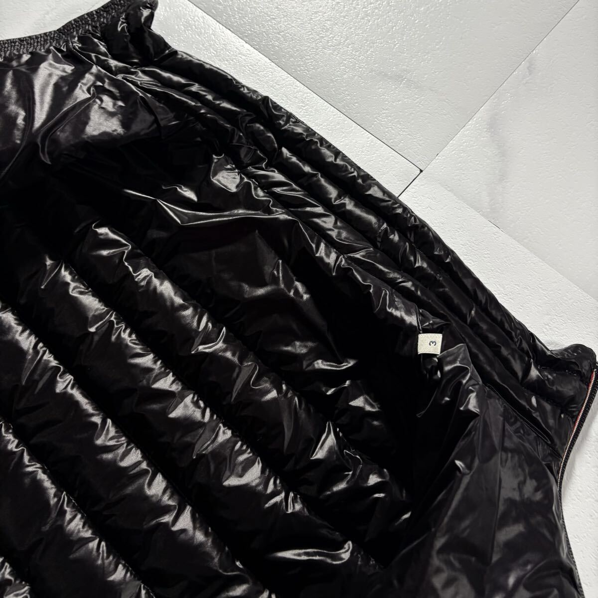 未使用級/Lサイズ●24年製 MONCLER モンクレール ダウンジャケット ダニエル DANIEL ライトアウター ダブルジップ 肩ロゴワッペン 黒 3_画像9