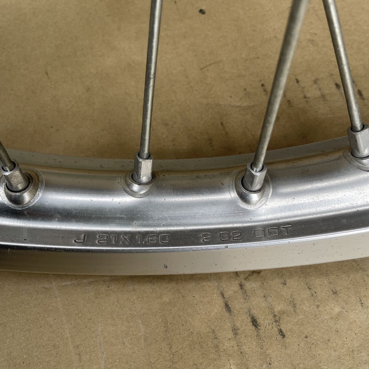 ヤマハwr250f フロントホイール中古品yz125x/250x 21×1.60_画像4