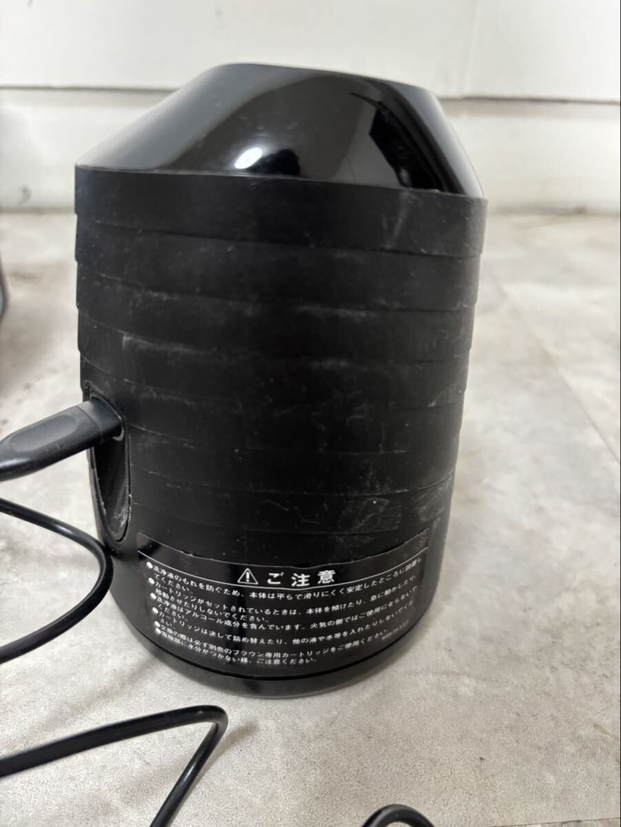 電気シェーバーなしBROWN/ブラウン Prosonic シリーズ7 洗浄カートリッジ5つ/スマートシェーバー 替刃/洗浄機　通電確認済　80サイズ_画像7