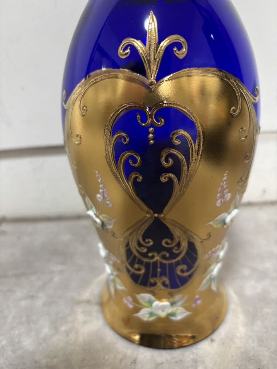 BOHEMIA/ボヘミアガラス 花瓶/ブルー/金彩/花柄/ハンドペイント/花器/フラワーベース　目立った傷、汚れなし　80サイズ_画像2