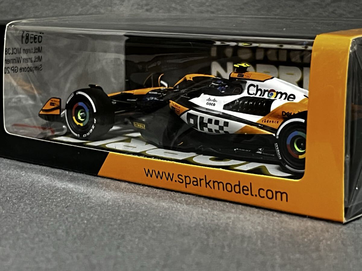 Spark 1/43 McLaren MCL38 McLaren No.4 Winner Singapore GP 2024 Lando Norris （S9561）_画像5