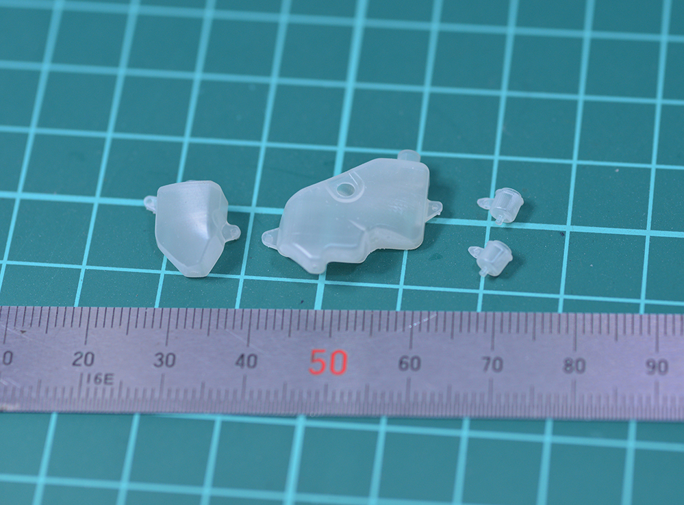 1/12　TZR250(3MA)用リザーブタンクセット(２stオイル、クーラント、ブレーキ)　3Dプリンタ出力未塗装キット　ディティールアップ　_画像2