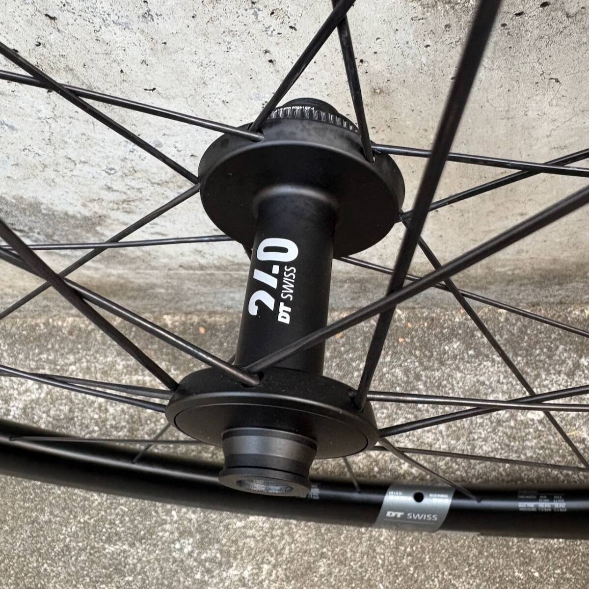 DT SWISS DTスイス ERC 1400 Dicut 45 カーボンホイール 前後セット HG/XDR 両フリー付 おまけVittoria Corsa G2.0 28C_画像8