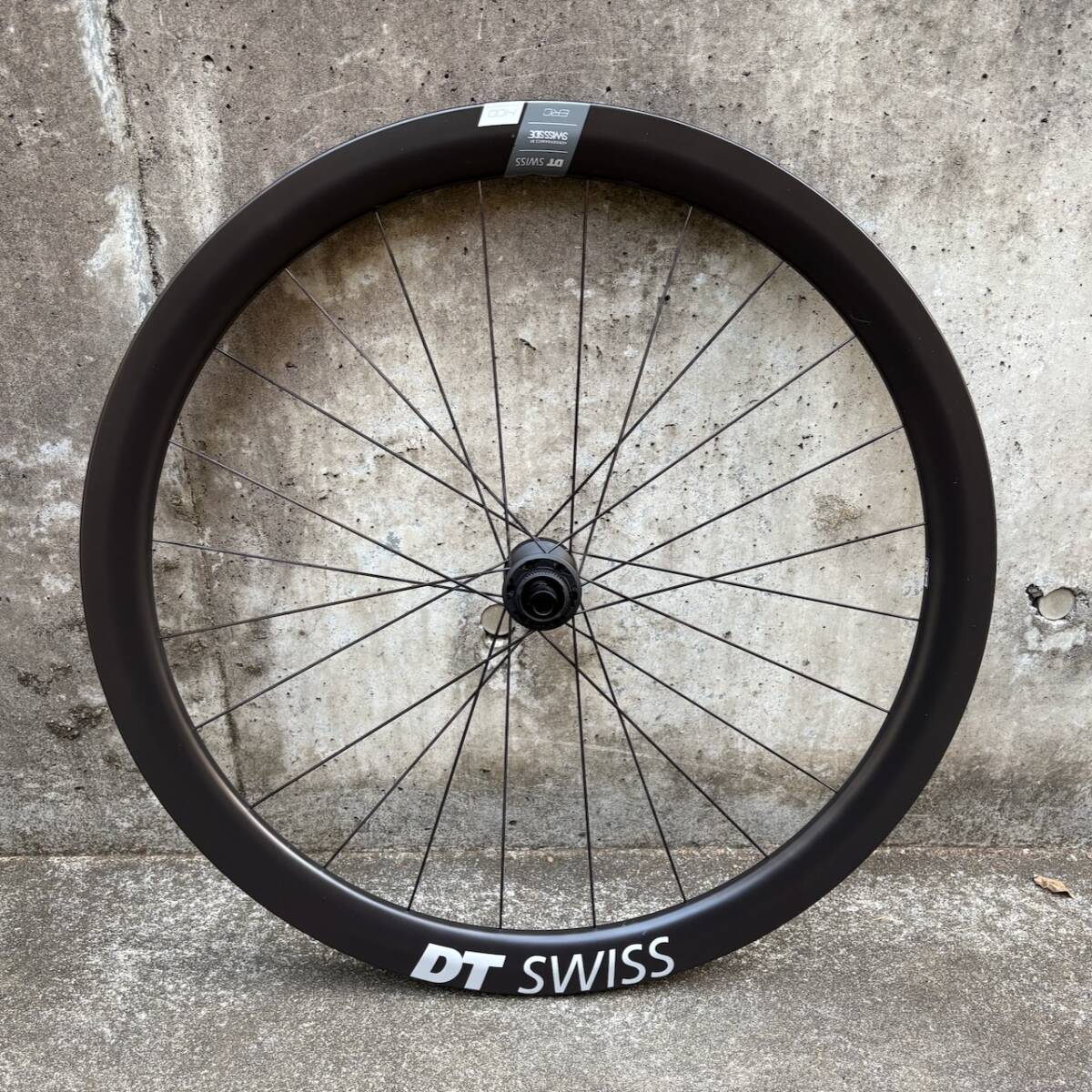 DT SWISS DTスイス ERC 1400 Dicut 45 カーボンホイール 前後セット HG/XDR 両フリー付 おまけVittoria Corsa G2.0 28C_画像2