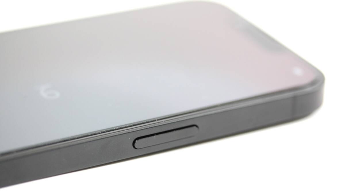 Y7030#◆美品◆Apple アップル iPhone 16e 128GB ブラック MD1Q4J/A _画像5