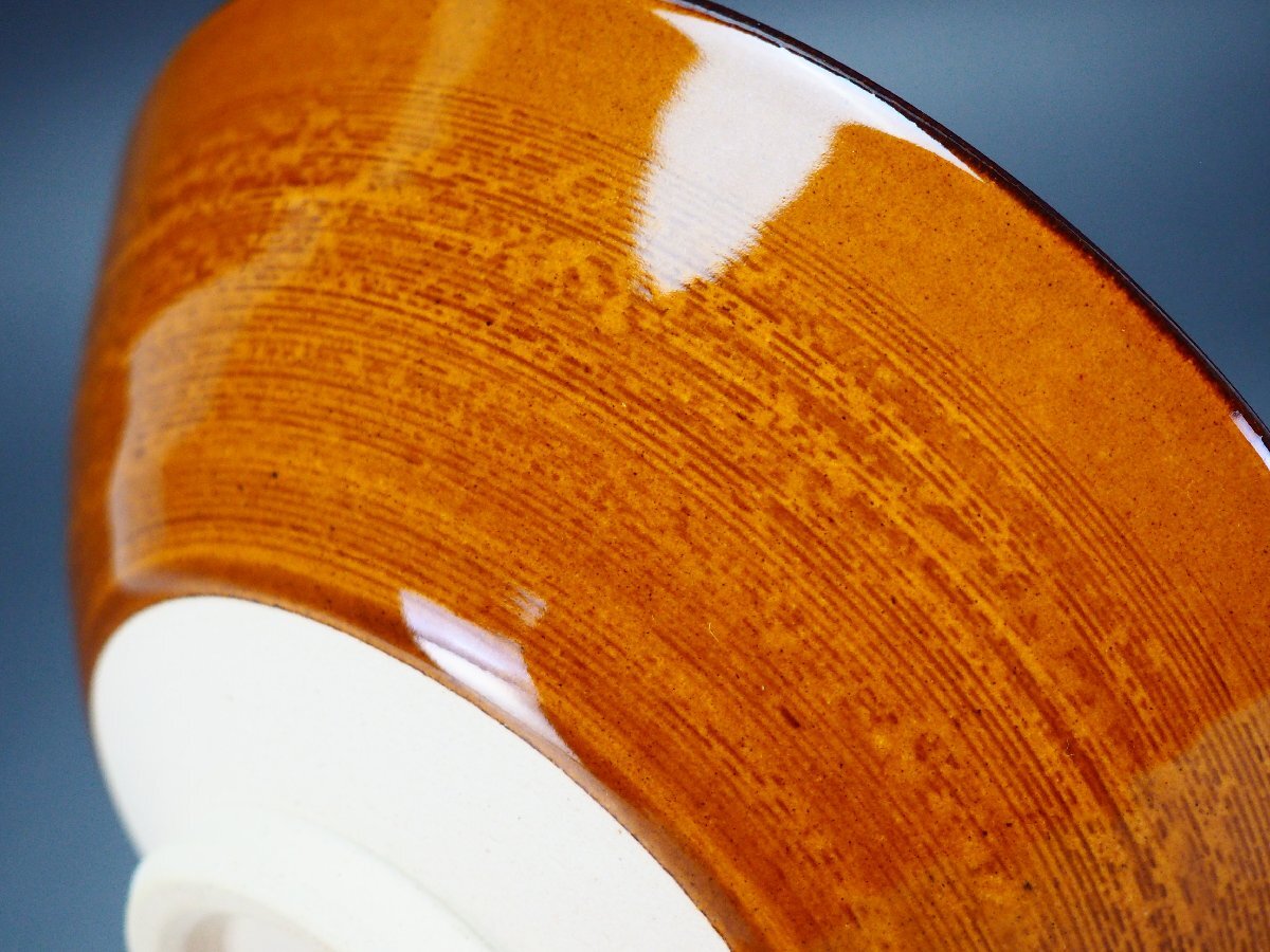 【治】十代『大樋長左衛門』作 東ノ字 大樋茶碗☆共箱 平茶碗 東大寺 (検索:京焼 大樋焼 楽茶碗 佐々木松楽 赤楽 黒楽 大樋) CR104_画像3