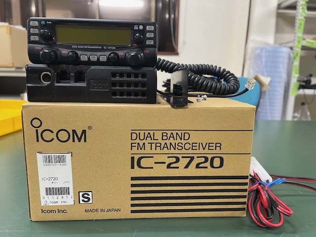 ICOM IC-2720 144/430MHz DUAL BAND FM トランシーバー【中古品です】 _画像2