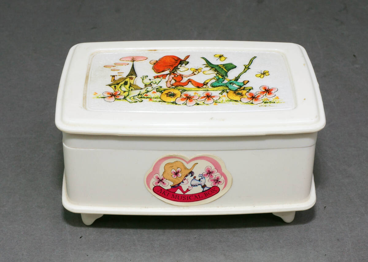  Showa Retro LADY MATE ROBIN музыкальная шкатулка имеется jue Reebok sAKI MUSICAL BOX