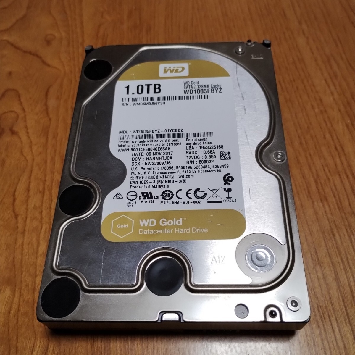 WESTERN DIGITAL ハードディスク(内蔵) WD1005FBYZ 1TB　SATA接続　中古_画像1