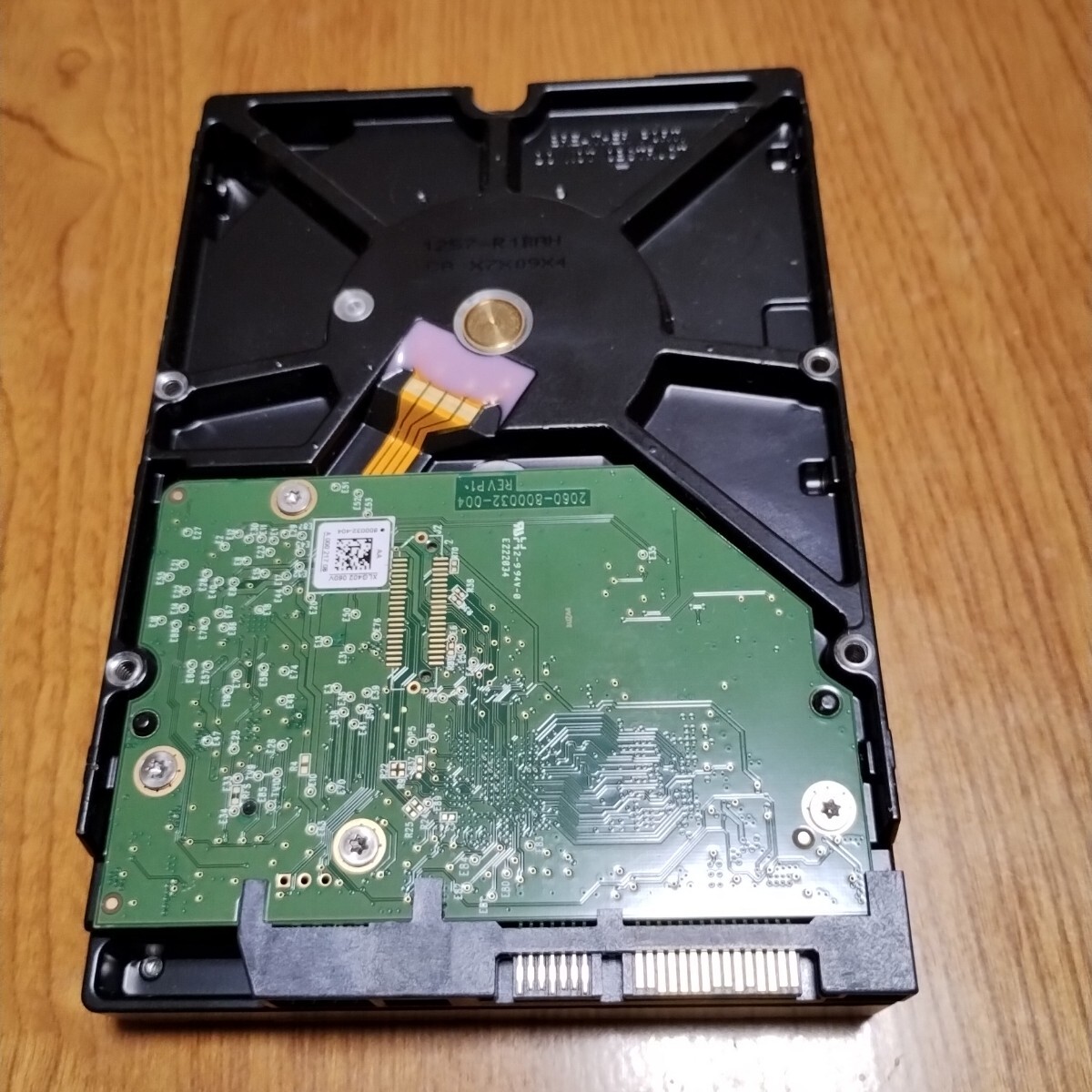 WESTERN DIGITAL ハードディスク(内蔵) WD1005FBYZ 1TB　SATA接続　中古_画像2