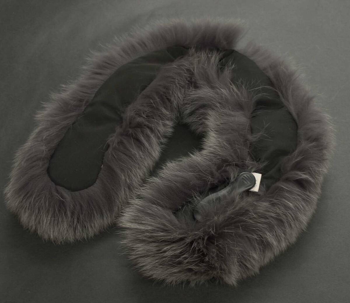 ☆毛皮の襟巻☆グレー Lucifer☆襟巻/ショール/マフラー☆_画像3