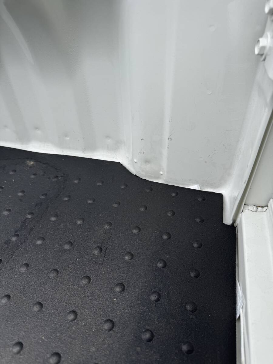 ダイハツ 荷台マット カット済み ハイゼット トラック軽トラ お買得 お得 S210Ｐ_画像3