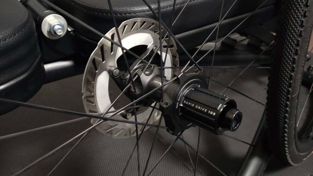 【使用2回 総額25万4,874円】Bontrager PARADAIGM PRO30 TLR 超ワイドリム内幅29mm 前後カーボンホイールセット【タイヤ、ローター付】_画像4