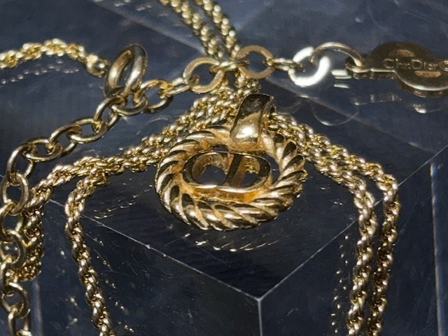 ※30747 Christian Dior ゴールド CDロゴ サークル ネックレス ペンダント_画像1
