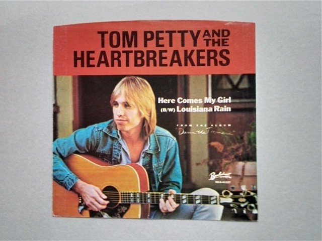 ★US45PS★トム・ペティ&ハートブレイカーズ「ヒア・カムズ・マイ・ガール」 ジャケットのみ!!_画像1