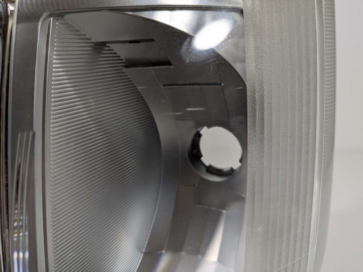 ダイハツ純正 LA700S/LA710S ウェイク/ハイゼットキャディー ハロゲンヘッドライト 左側 STANLEY W3796 81170-B2640 刻印A2 棚番LH-1605_画像4