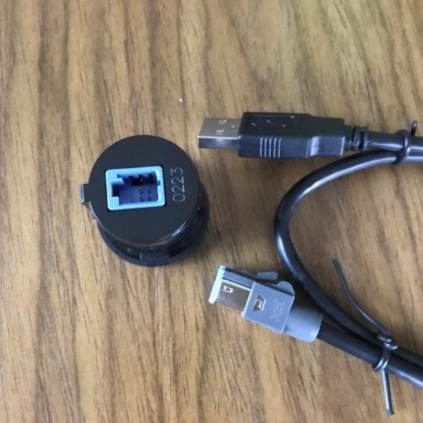 ■新品■スズキ 純正 新型 ジムニー シエラ JB64 クロスビー XBEE ソリオ SOLIO バレーノ ソケット＆ケーブル_画像2