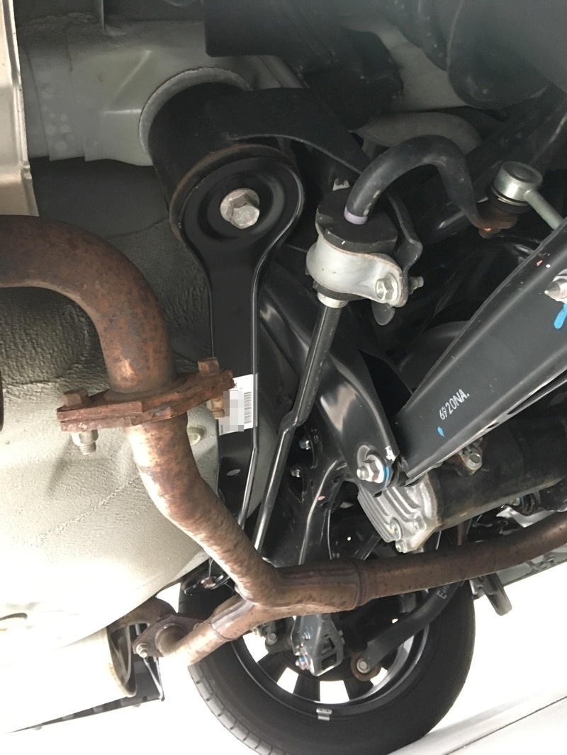 ■新品■スバル 純正品 レガシィ BMG BM9 BMM BRG BR9 BRM D/E リア リヤサポートサブフレーム_画像2