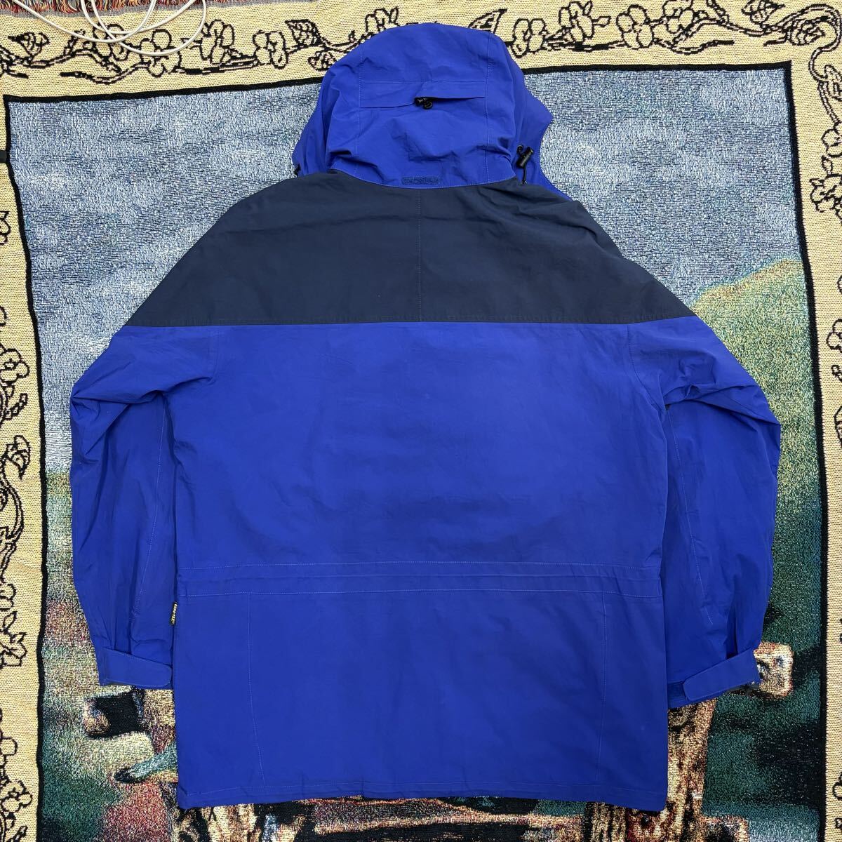 90s Berghaus GORE-TEX マウンテンパーカー ジャケット アウトドア バーグハウス ナイロン 英国 名作 UK テック 年代物 オアシス 古着 _画像2