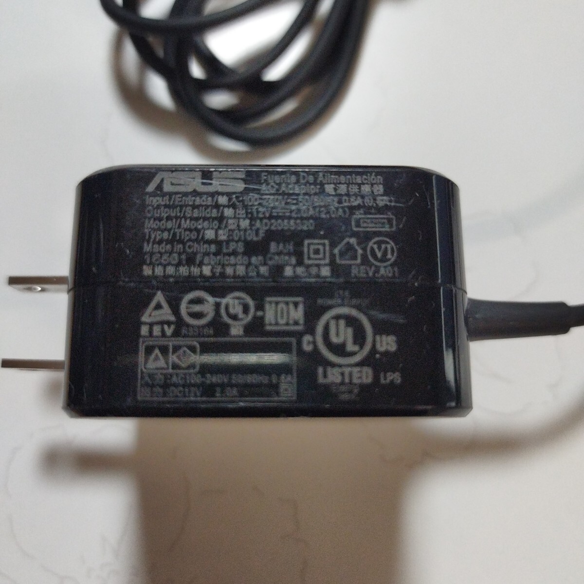 ASUS　ACアダプター　AD2055320 12V 2.0A 中古品_画像2