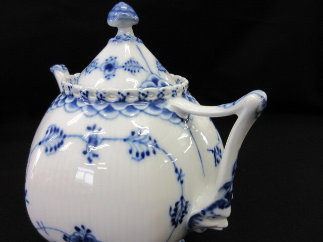 ロイヤルコペンハーゲン　ブルーフルーテッド フルレース　ティーポット_画像5