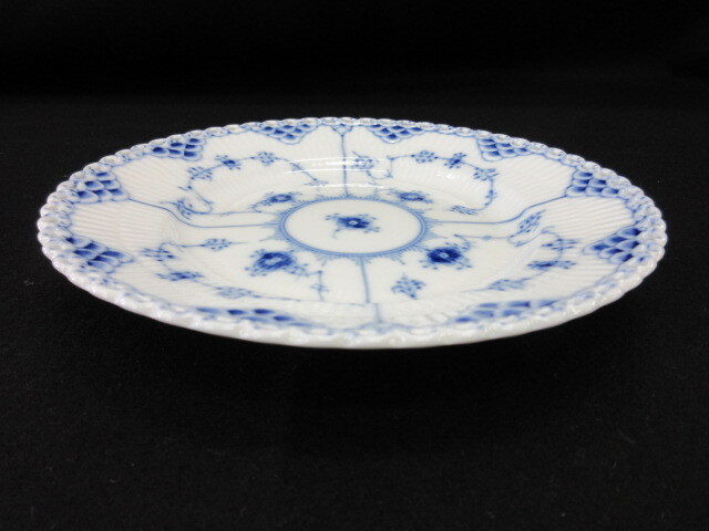 ロイヤルコペンハーゲン　ブルーフルーテッド フルレース　17センチ　プレート6枚セット_画像4