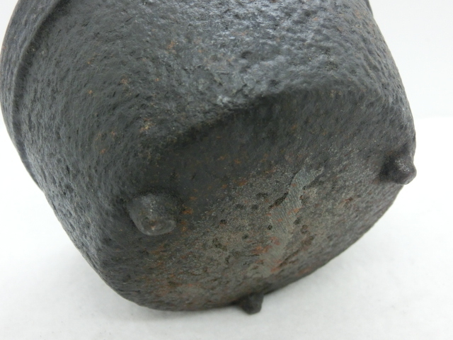 ★南部 鉄器 菊泉堂 つる 付 田舎鍋 灰皿 鉄瓶 保管品 【dgs2162】_画像3
