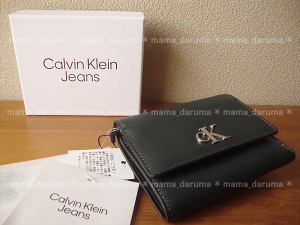 新品 Calvin Klein Jeans カルバンクライン 牛革 ミディアム トライフォールド モノグラム ロゴ ウォレット 緑 グリーン 三つ折り 財布_画像1