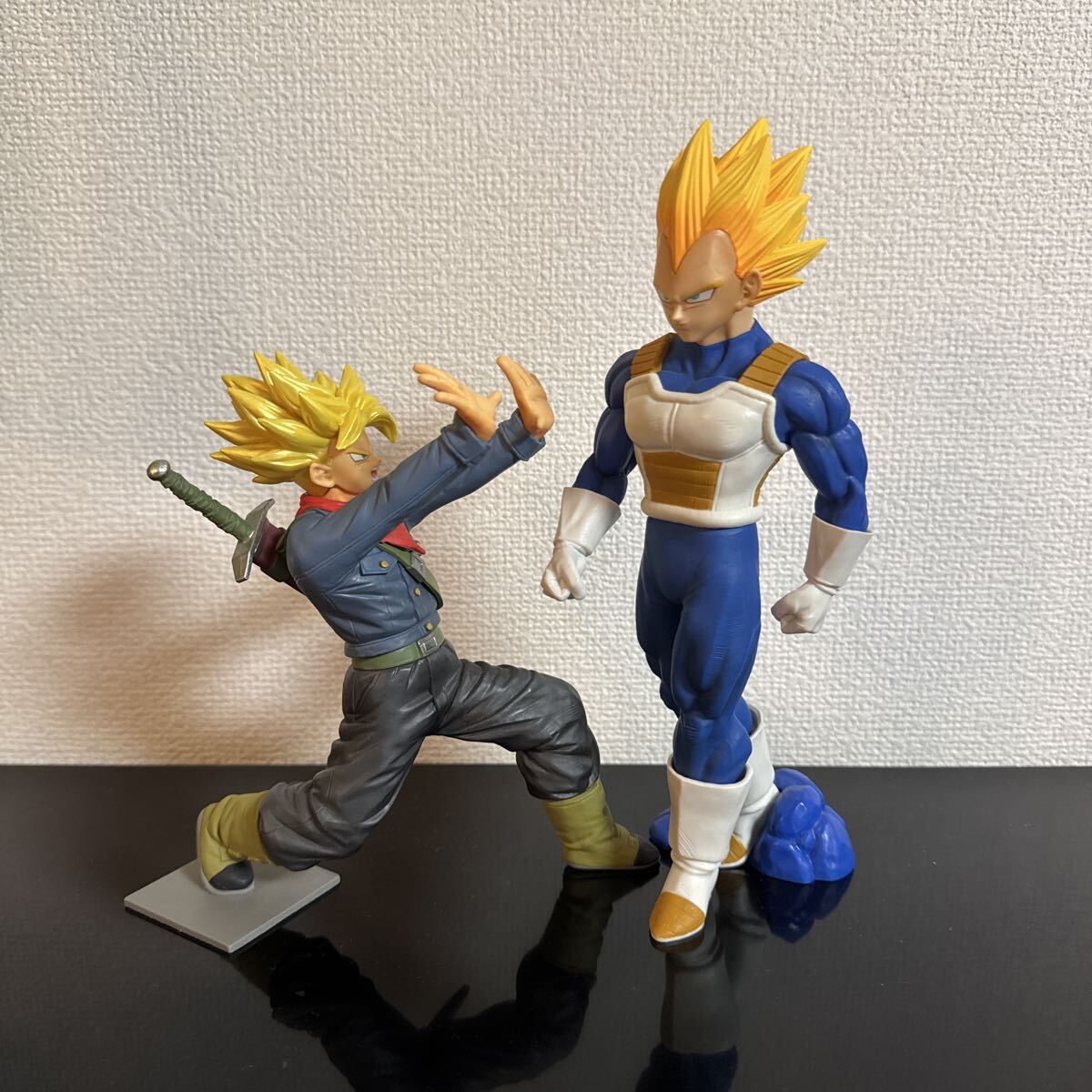 バンダイフィギュア　渾身の一撃-超サイヤ人トランクス-!!! & 超サイヤ人 ベジータ (SOLID EDGE WORKS -THE出陣- 3) 親子セット。_画像6
