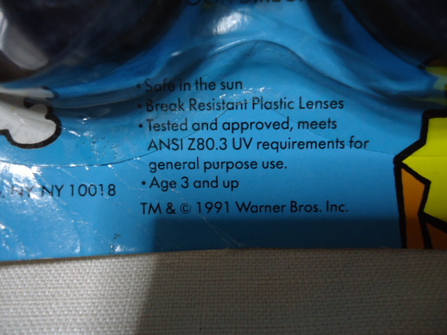 US 1991年製 ルーニーチューンズ ロードランナー ワイリー コヨーテ 12センチ ヴィンテージ サングラス 飾り物 新品 未開封物_画像4