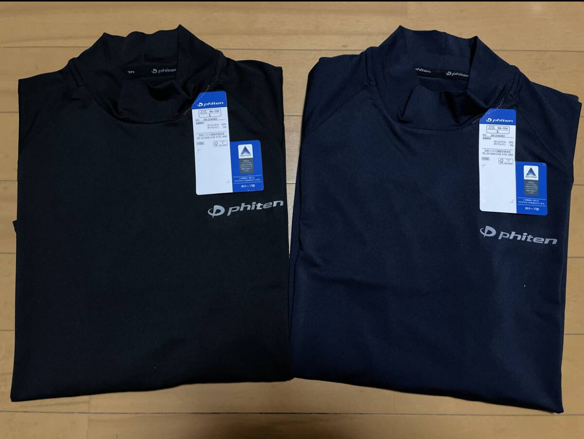 新品未使用 送料込み L 2枚 phiten ファイテン 長袖ハイネックインナー アクアチタン ブラック黒 ネイビー紺 即決_画像1