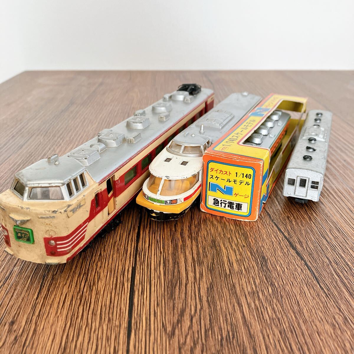 鉄道模型　電車　車両　当時物 昭和レトロ　4台まとめ　現状品　サクラ　ダイヤペット　米澤玩具　YONEZAWA TOYS_画像1