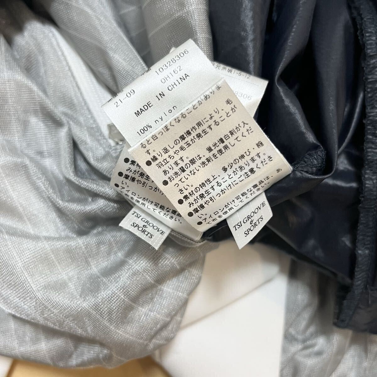 ★美品 パーリーゲイツ ニコちゃん総柄 ツインスニード ジャケット ブルゾン メンズ ★送料無料 正規品_画像10