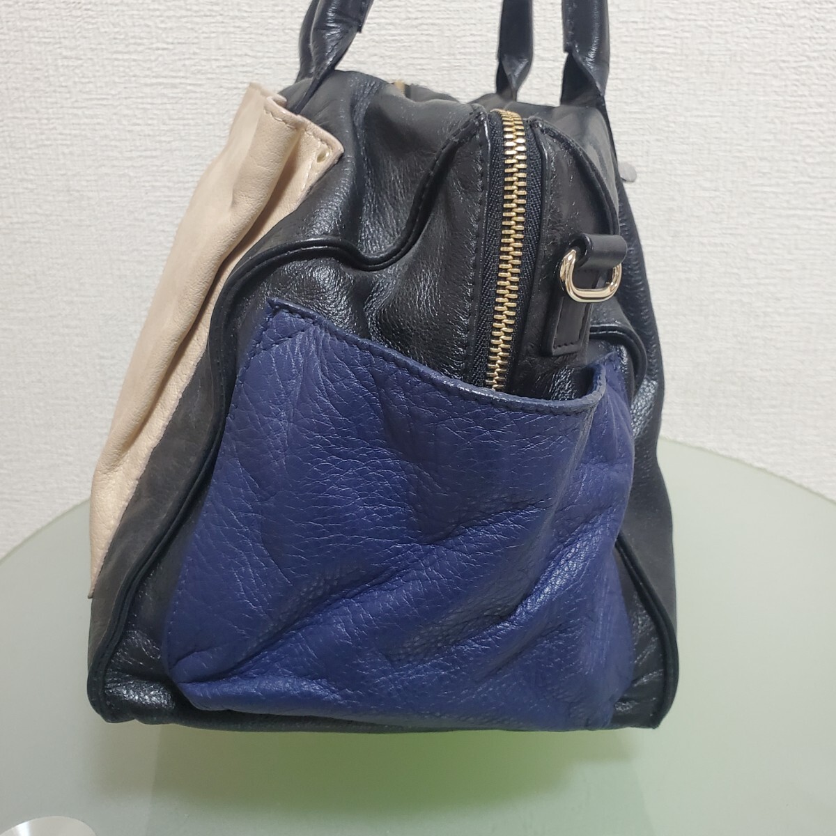 SEE BY CHLOE シーバイクロエ レザーバッグ ハンドバッグ トートバッグ 肩掛け バイカラー 配色カラー ベージュ ブラック ネイビー 激カワ_画像2