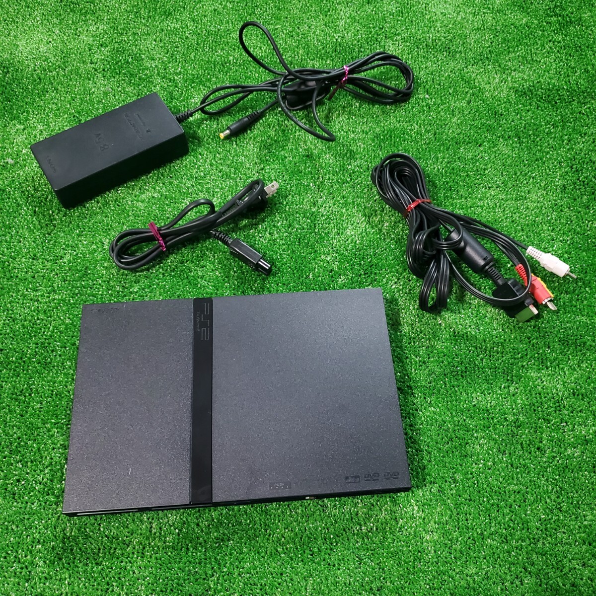 SONY ソニー PS2 本体 SCPH-70000 ブラック 動作確認済み 人気モデル プレステ2 PlayStation2 薄型 オススメ ゲーム機器_画像1