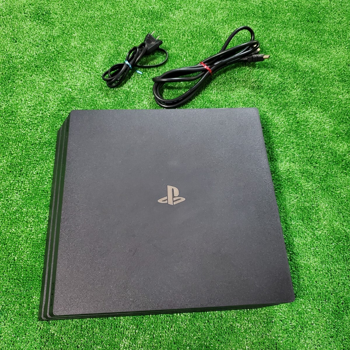 SONY ソニー PS4 本体 CUH-7200B ブラック 通電確認済み 初期化済み PlayStation4 プレイステーション4 ゲーム機器_画像1