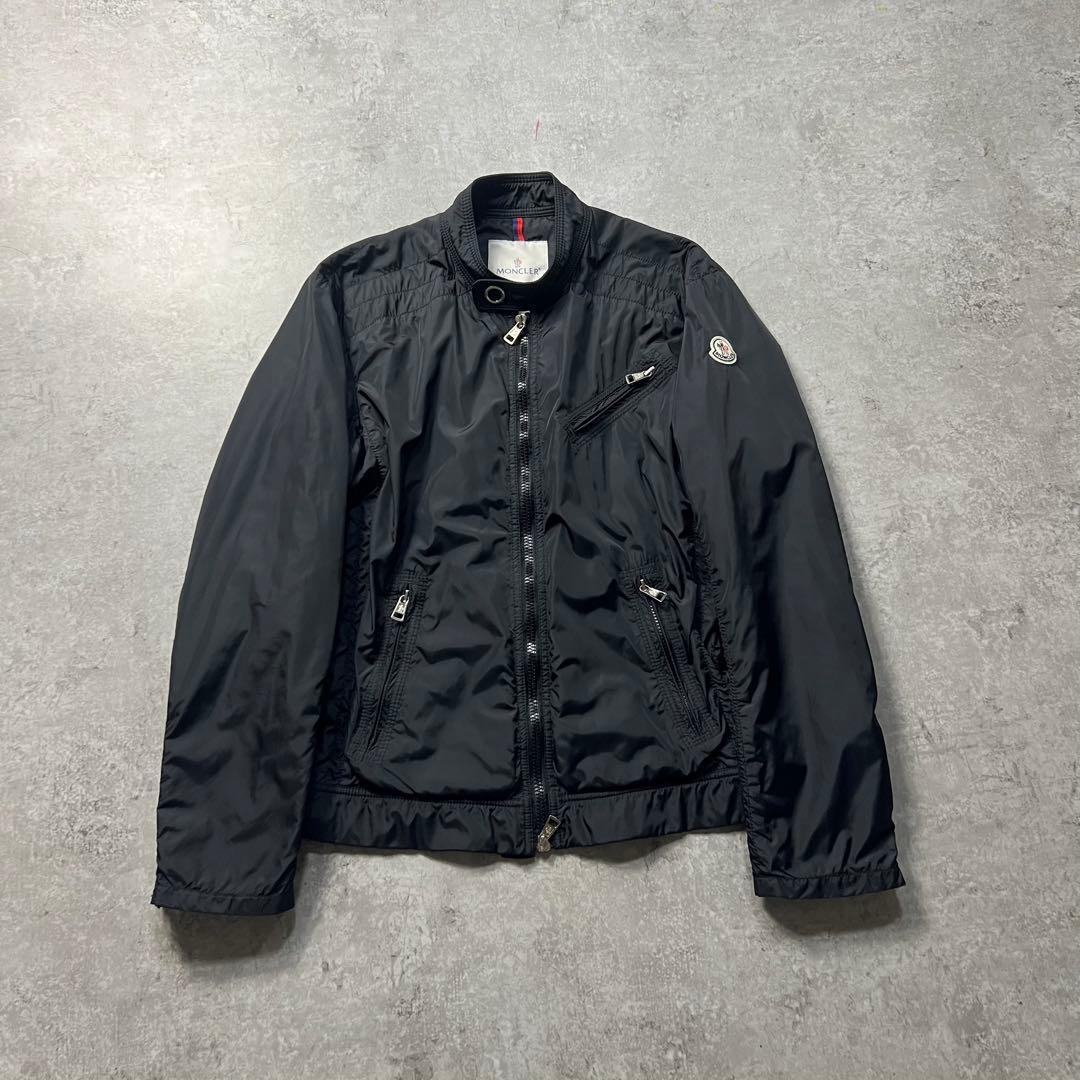 モンクレール　メンズ　ナイロンジャケット　サイズ1 ブラック　ロゴワッペン　美品_画像2