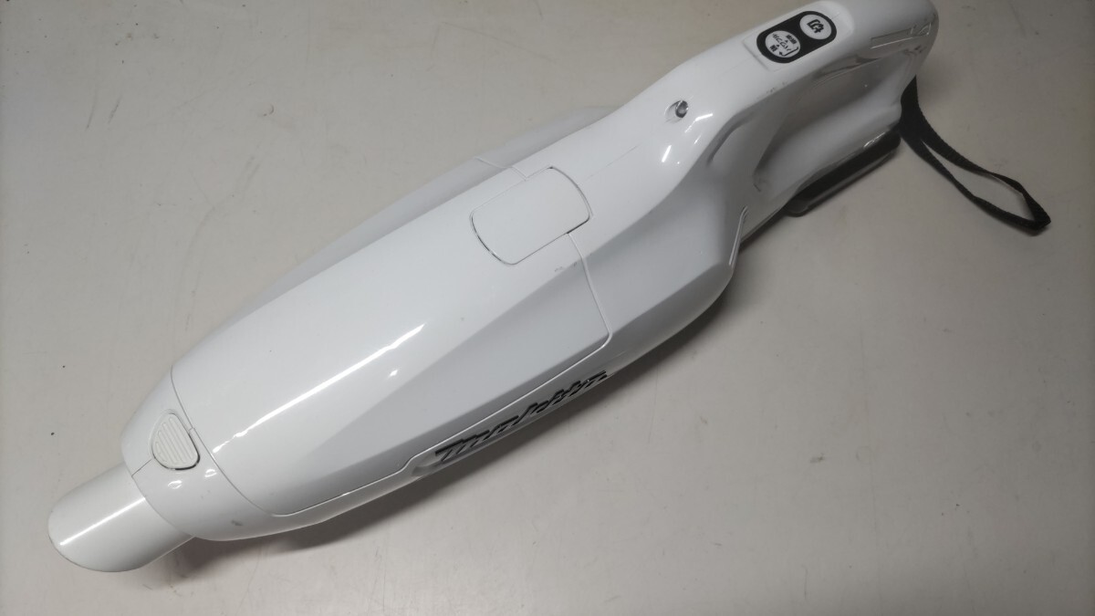 ジャンク/マキタ 充電式クリーナー CL107FD 動作未確認_画像1
