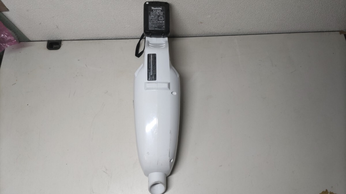 ジャンク/マキタ 充電式クリーナー CL107FD 動作未確認_画像8