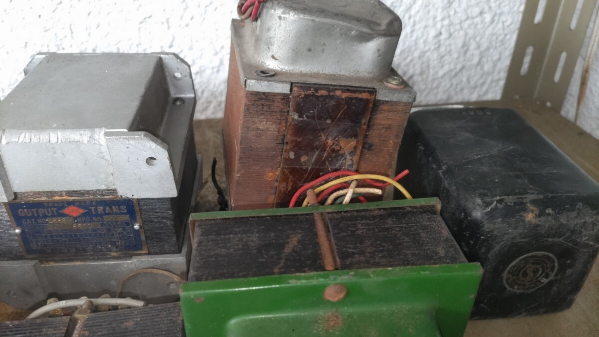 ジャンク／電源トランス　16個まとめ　総重量約27kg_画像4