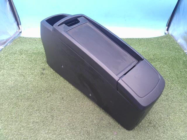 ウィッシュ DBA-ZGE22W コンソールボックス 2.0Z 202 58901-68020 58901-68020-C0_画像1