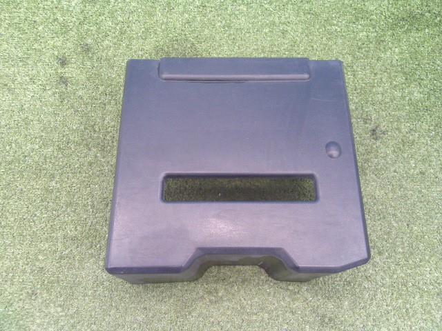 キャリィ EBD-DA63T バッテリーカバー KCエアコンパワステ 26U_画像1