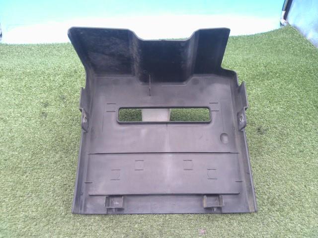 キャリィ EBD-DA63T バッテリーカバー KCエアコンパワステ 26U_画像4