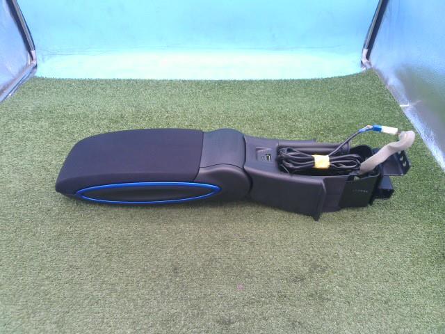ノート DAA-HE12 アームレスト E-POWER ニスモ KH3_画像3