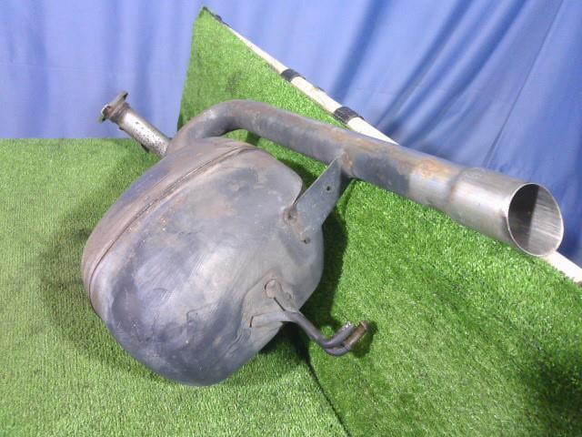 ヴィッツ DBA-NSP130 リアマフラー U 070 17430-47110_画像5