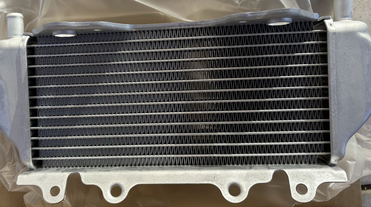 YZ125/YZ125X для (MY2025 после для ) оригинальный радиатор левый новый товар не использовался товар номер детали D68-1240A-00