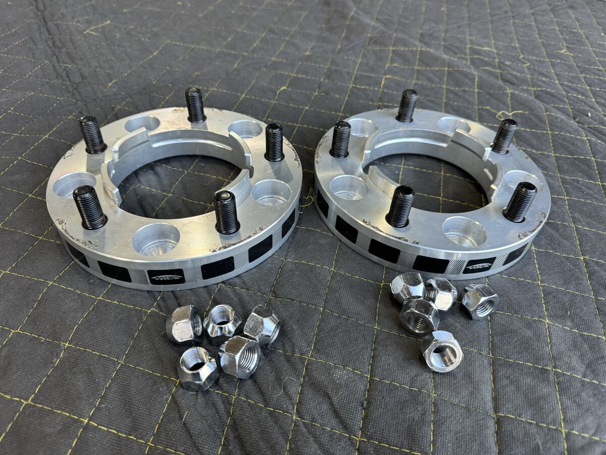 中古 KICS レーシングギア　 ワイドトレッドスペーサー　ランクル用　5H/150 30mm厚 2枚セット_画像1