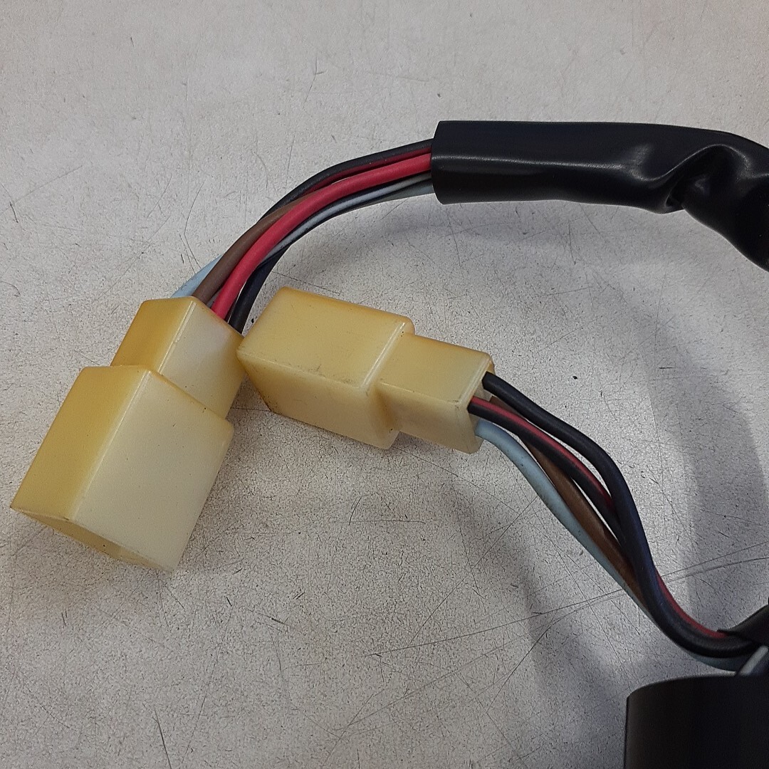 2-21465☆ヤマハ 純正 メインスイッチ 18A-82508-00☆メイト V50D 60サイズ_画像3