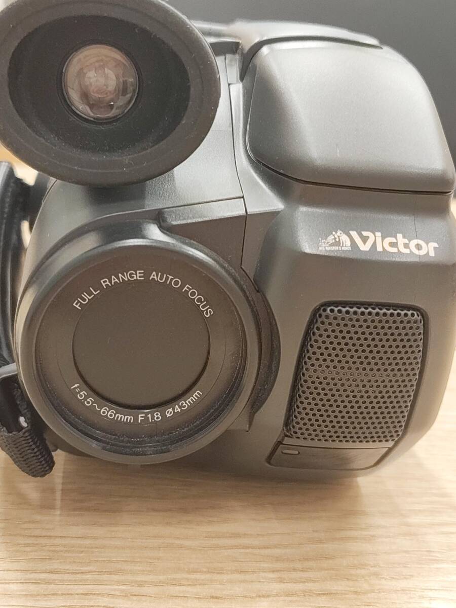 #14033 Victor ビクター VIDEO MOVIE ビデオムービー GR-AX60 通電確認済 VHS-Cテープ対応 コンパクトビデオテープ 中古品 現状品_画像6