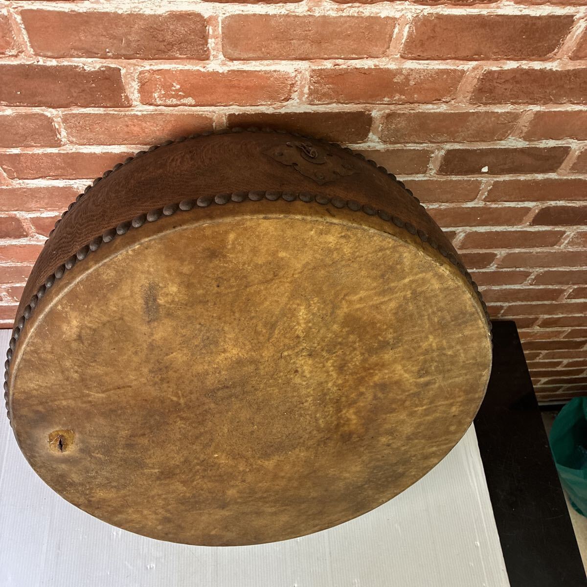 [ утиль ] традиционные японские музыкальные инструменты японский барабан музыкальные инструменты flat futoshi тамбурин без тарелочек диаметр примерно 57cm трещина есть flat futoshi тамбурин без тарелочек времена предмет подлинная вещь масса примерно 4.8kg палочки есть 